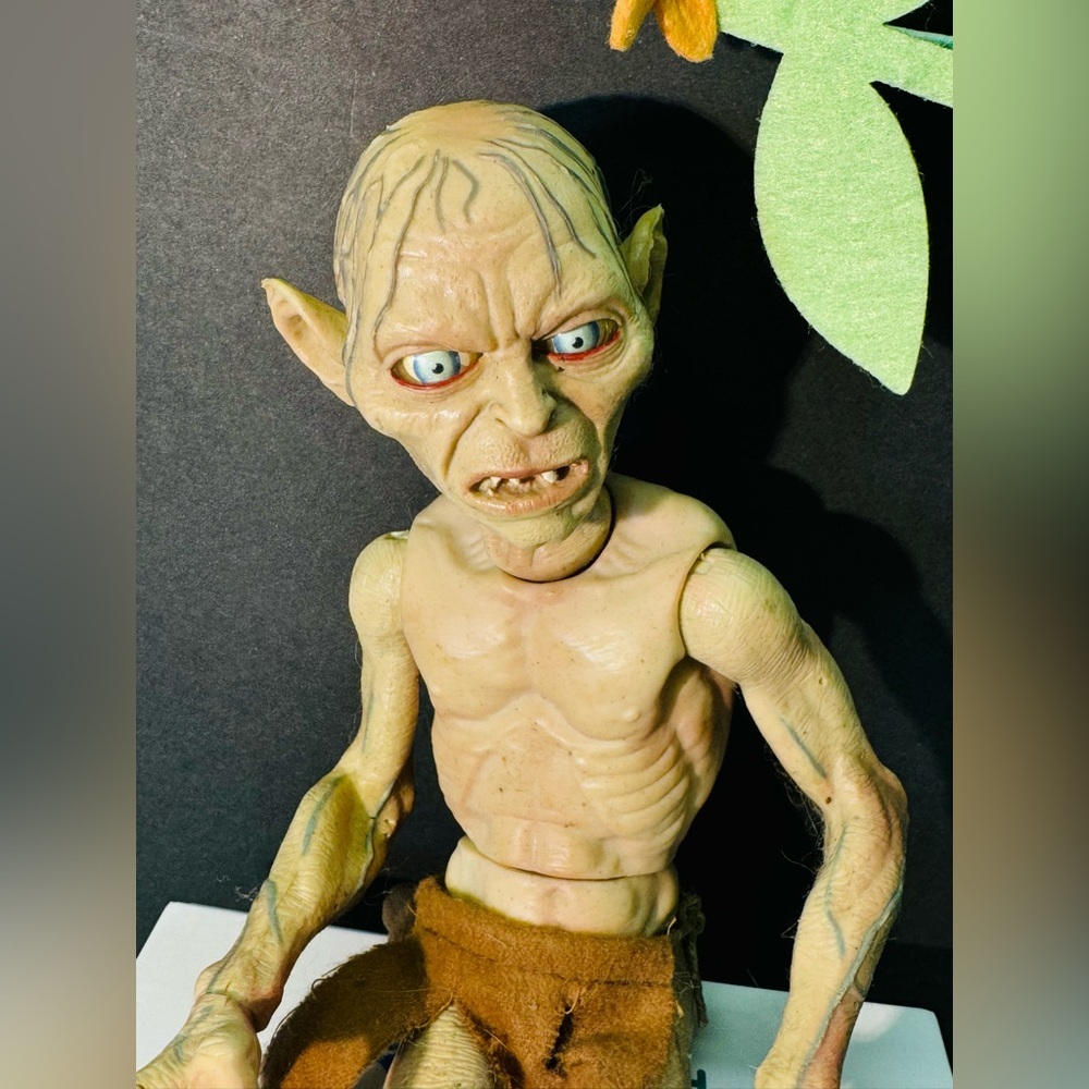 Lord of the Rings 10'' GOLLUM SMEAGOL MARVEL  Toy Biz USED 2003 VINATGE